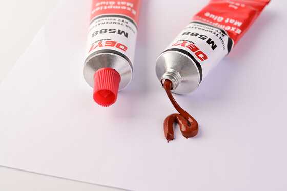 Sellador rojo para fabricante de juntas RTV neutro de alta temperatura M588 de grado industrial para aplicaciones de sellado efectivas y duraderas
